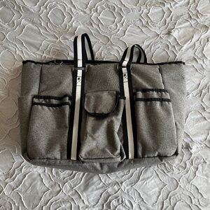 Amazon Brands Large Utility Work Bag